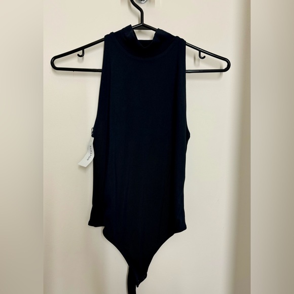 NWT Aritzia Contour Mock Neck - Body Suit - Picture 2 of 6